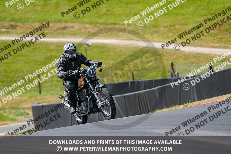 cadwell park;cadwell park photographs;cadwell trackday photographs;enduro digital images;event digital images;eventdigitalimages;peter wileman photography;racing digital images;trackday digital images;trackday photos